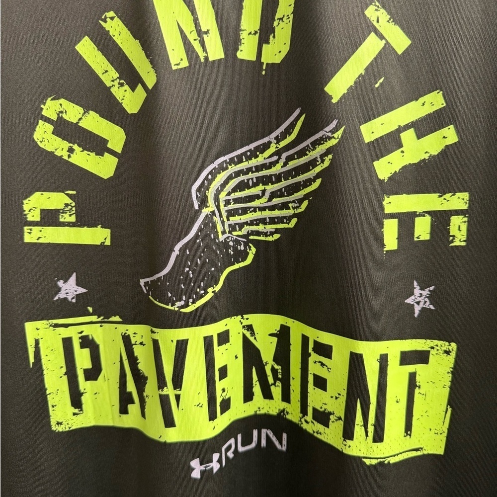 Under Armour HeatGear Run “Pound The Pavement” Tee 2XL Green - Picture 5 of 8